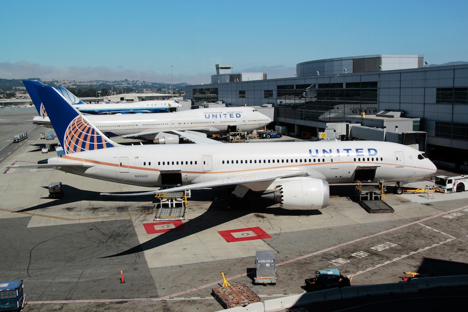 United Airlines Boeing 787 at San Francisco International Airport