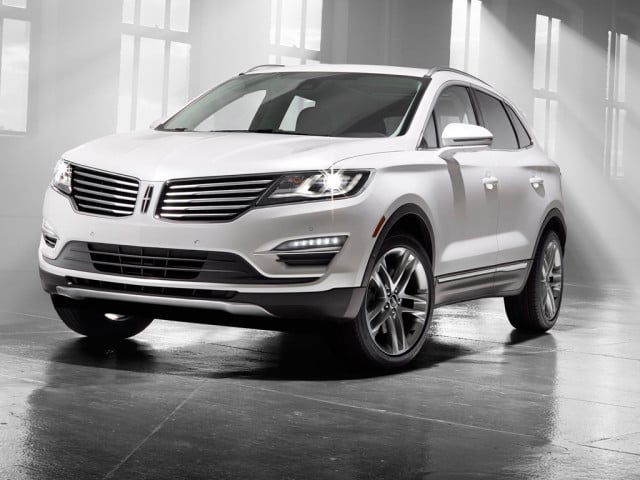 2015 Lincoln MKC Hero Shot