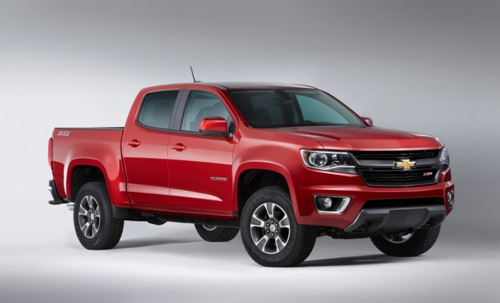 2015-Chevrolet-ColoradoZ71-005-medium