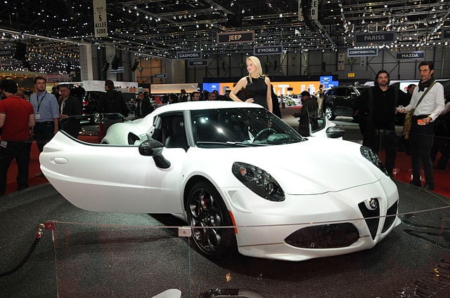 640px-2013-03-05_Geneva_Motor_Show_8287
