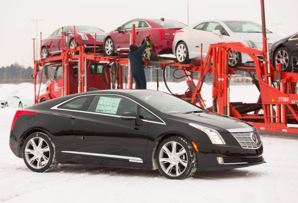 CadillacELRDelivery03-medium