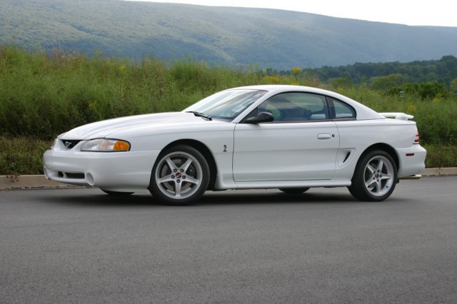 Mustang SVT Cobra R