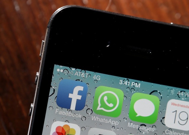 Facebook acquires WhatsApp