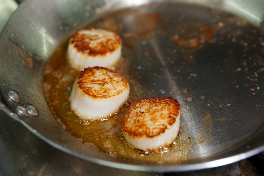 scallops in pan