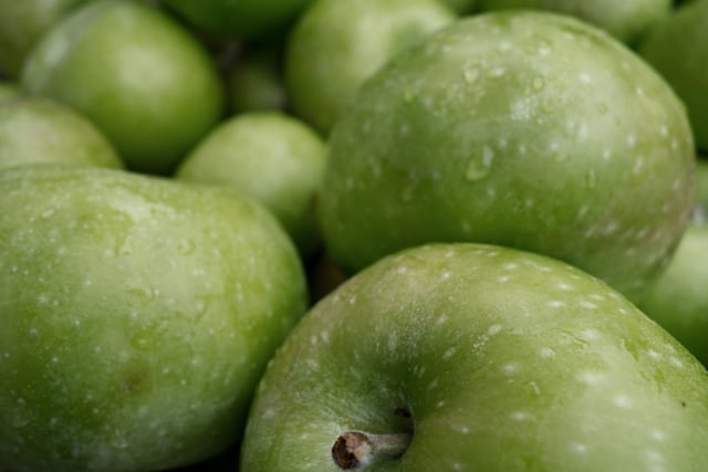 Apples