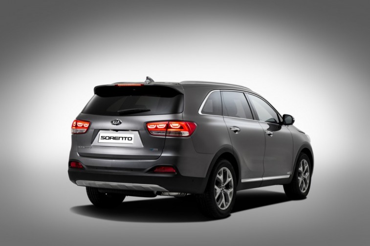 2016-kia-sorento-02-1