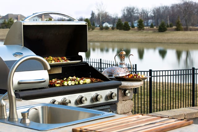 grilling food