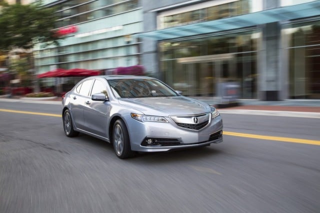 2015_Acura_TLX_Exterior_V6_SH_AWD_032