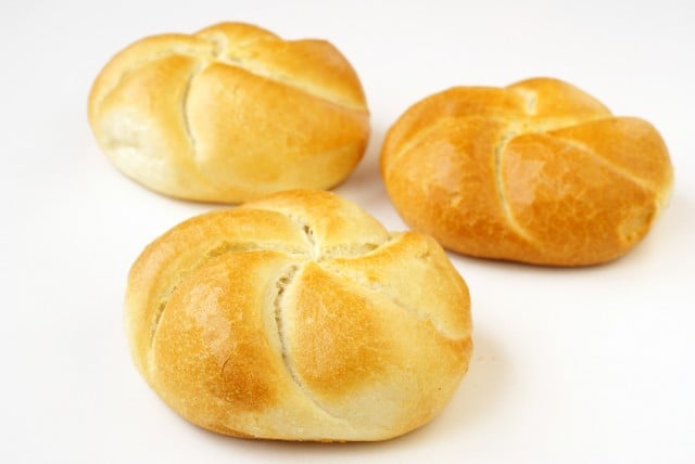 dinner rolls