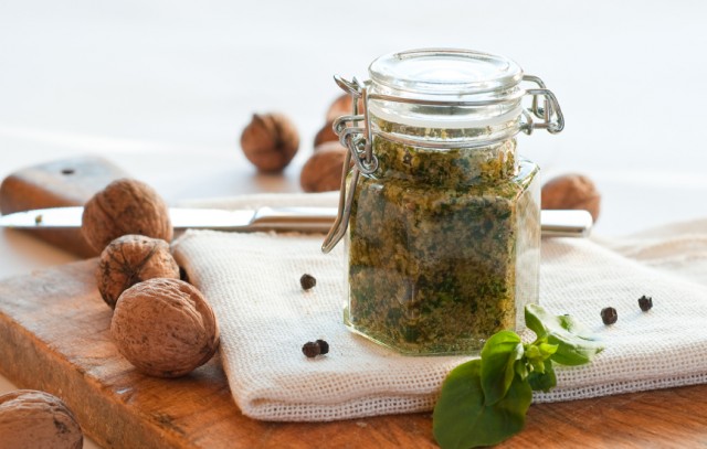 Fresh pesto