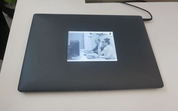 intel-eink-laptop-second-screen