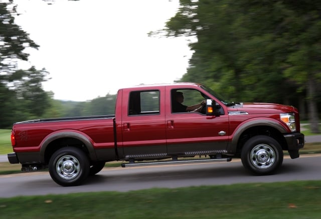 2015-FORD-SUPER-DUTY_SKV3_7357(1) (640x437)