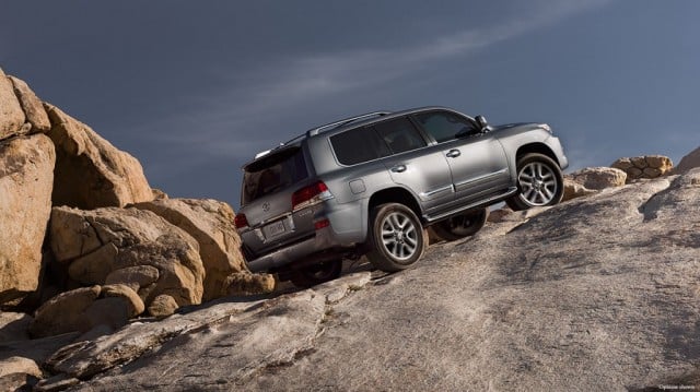 2015-Lexus-LX-exterior-action-mountain-road-overlay-1204x677-LXG032