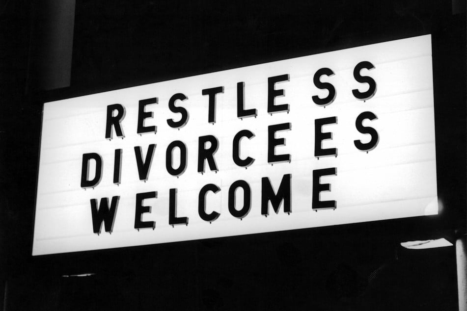 A view of a hotel sign in Reno, Nevada, famous for speedy divorces. Circa 1940.(Photo by Express/Hulton Archive/Getty Images)