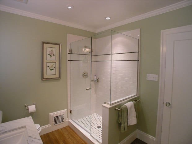 Frameless glass door