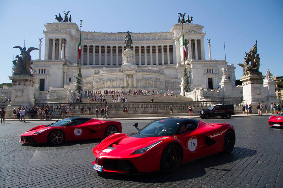 Ferrari LaFerrari in downtown Rome