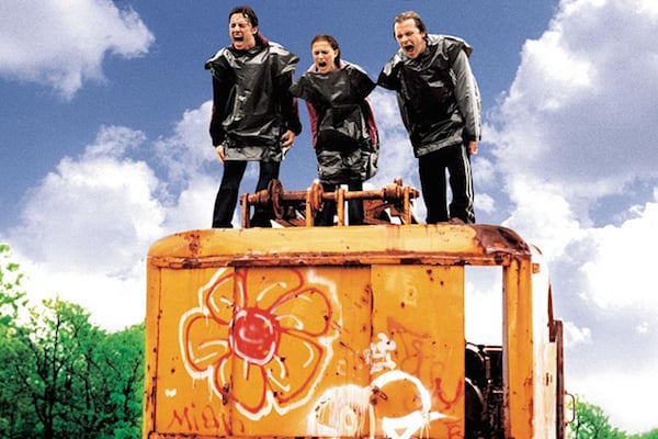 Zach Braff, Natalie Portman and Peter Skarsgard on the cover of the Garden State soundtrack
