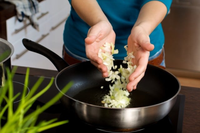 Onions, pan, cooking