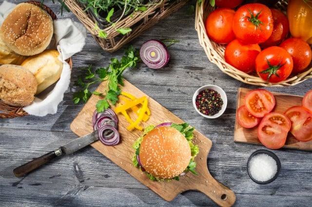 burgers and garnishes