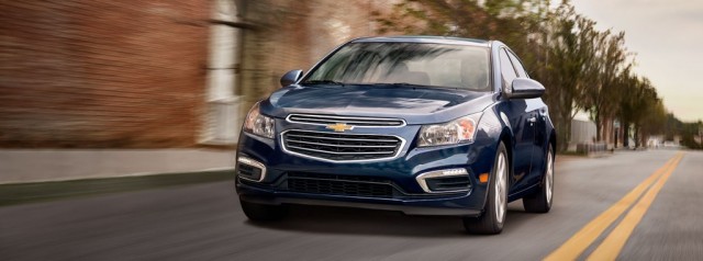 2015-chevrolet-cruze-compact-car-mo-exterior-1480x551-01