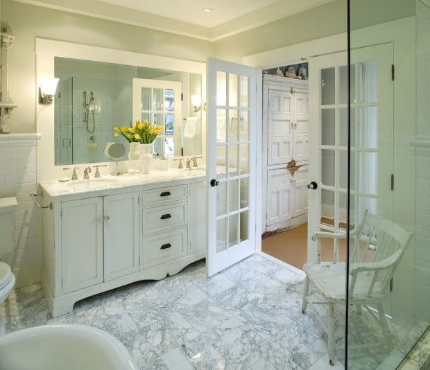 De-Clutter Bathroom
