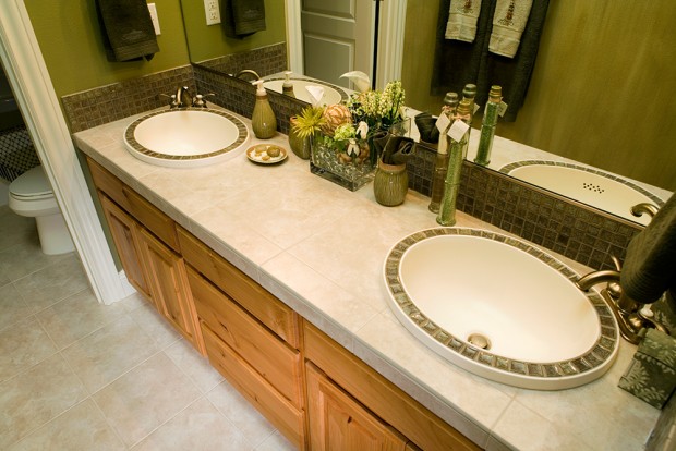 How Much Does it Cost to Reface Bathroom Cabinets