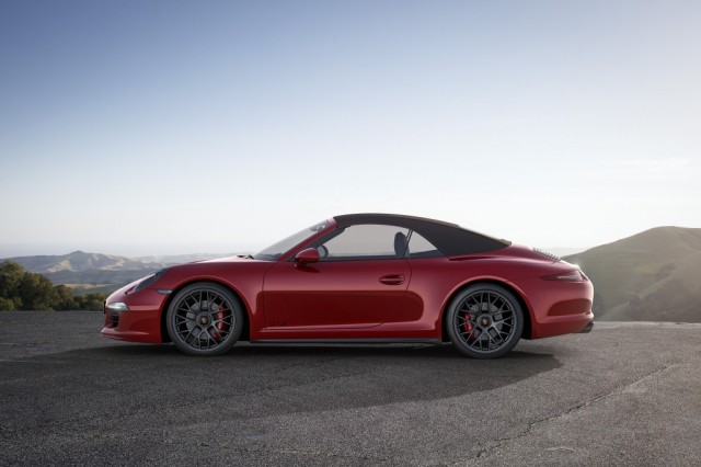 Porsche_911_GTS14_0886_a4_rgb