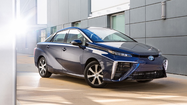 Toyota_Fuel_Cell_Vehicle_01_edit (640x360)