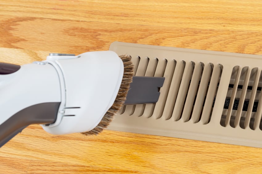 Cleaning a heating duct