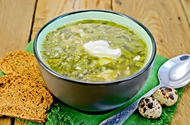 Green herb spinach soup