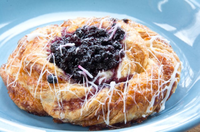 Blueberry danish pastry, fritter