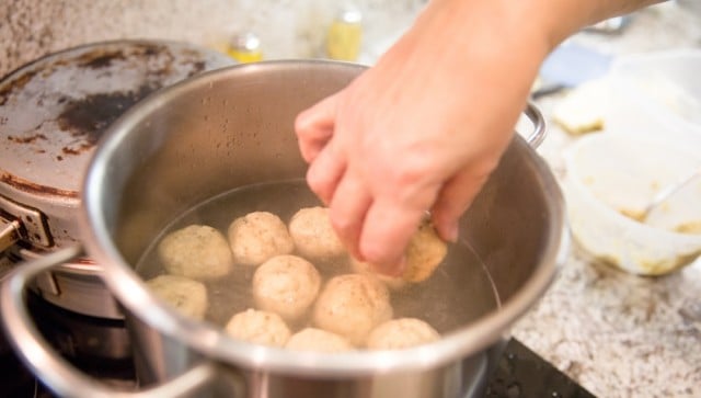 Matzo, Matzah Ball Soup