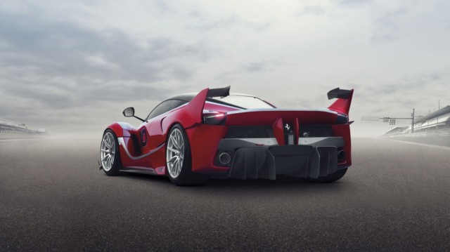 141202-ferrari-fxxk33169-1
