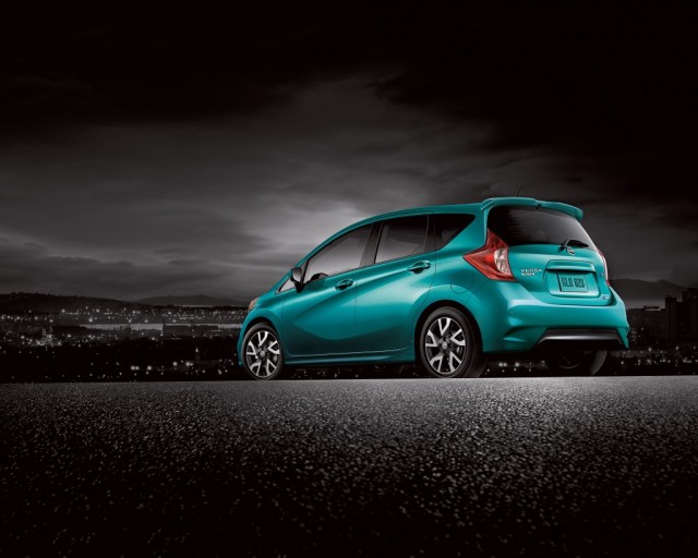 2015_nissan_versa_note_01