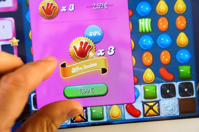 FRANCE-INTERNET-GAME-CANDY-CRUSH