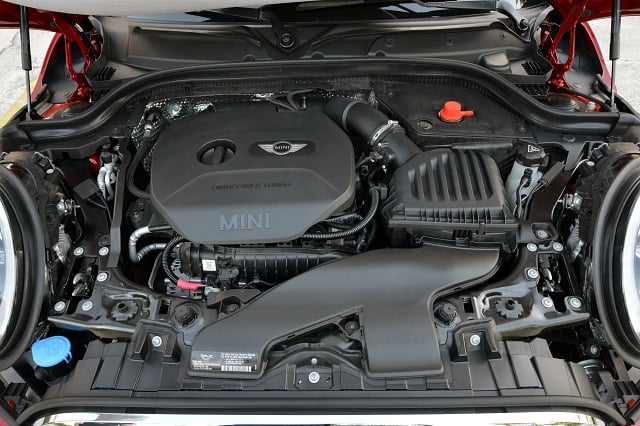 The 10 Best Car Engines for 2015
