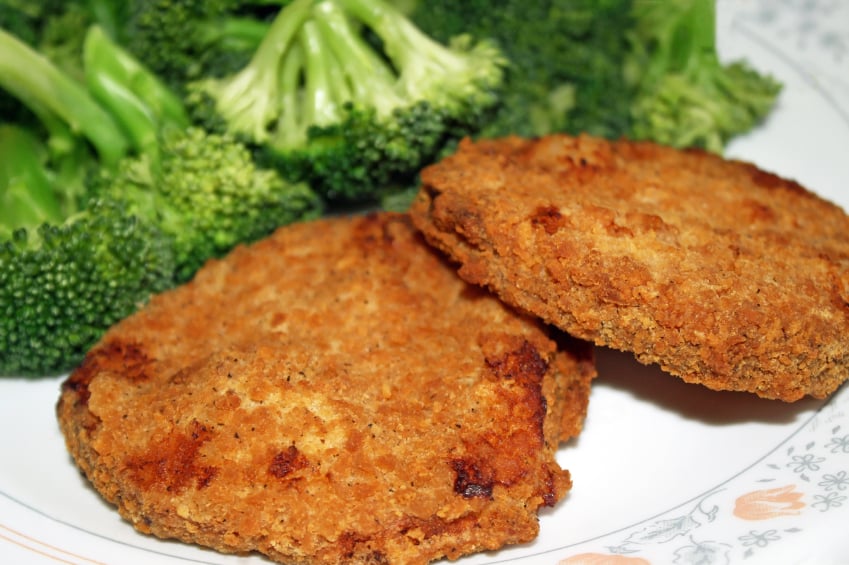 Chicken patties, broccoli