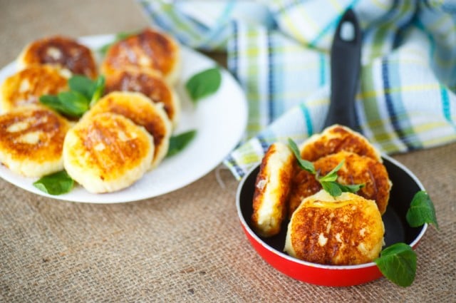 cheesecakes fritters, mini pancakes