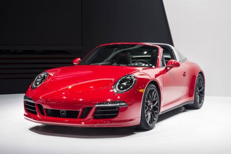 Porsche_911_Targa_GTS_front3:4