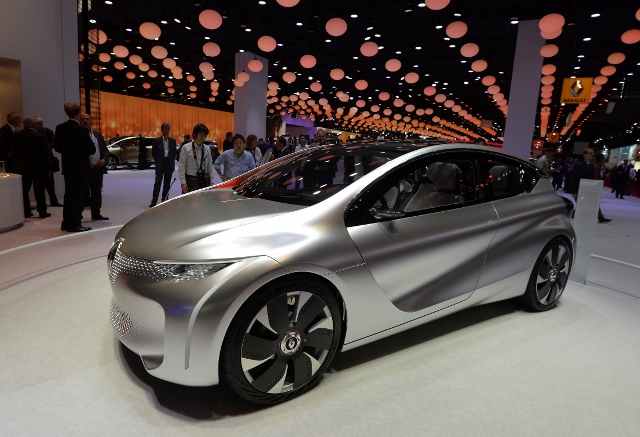 FRANCE-AUTO-SHOW-RENAULT