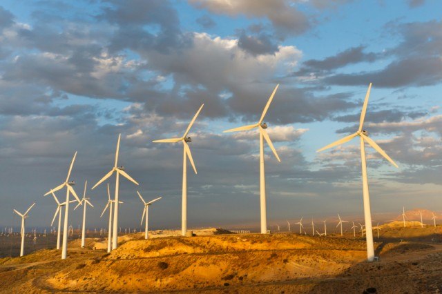Wind Farm at Tehachapi Pass, Califronia, USA