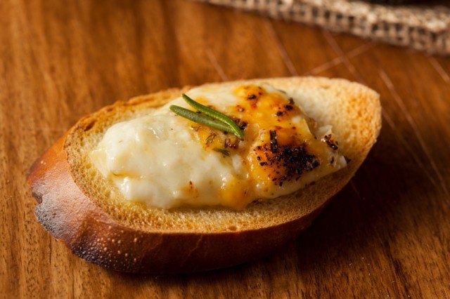 Crostini, Fontina Cheese, Baguette