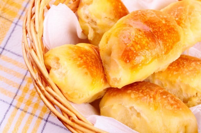 Baked puff pastry appetizer, poppers