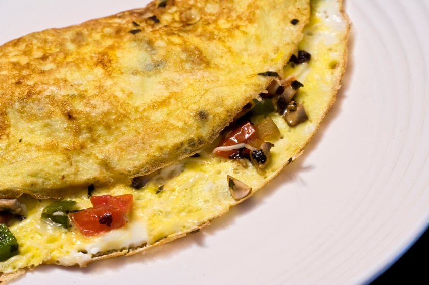 omelet with veggies and cheese