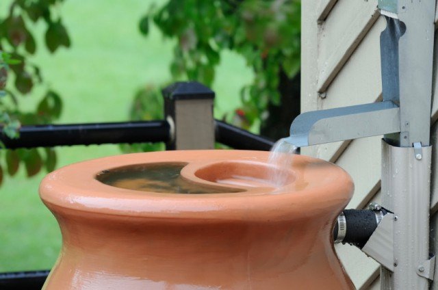 Water, rain barrel
