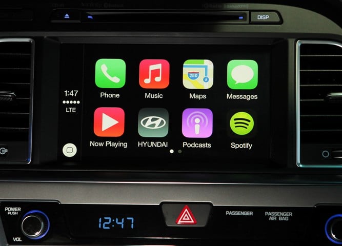 HYUNDAI BRINGS APPLE CARPLAY INTO THE NEW 2015 SONATA