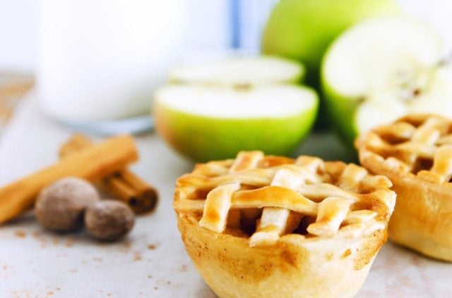 mini apple pies