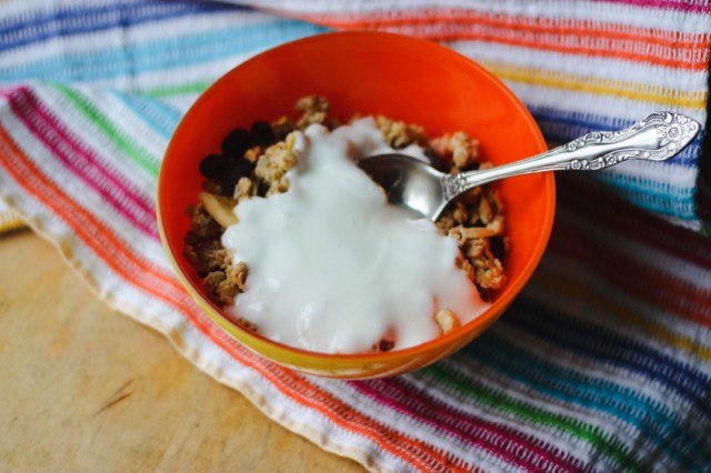 Granola, muesli, yogurt
