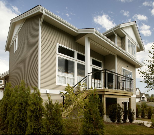 Paint exterior of home