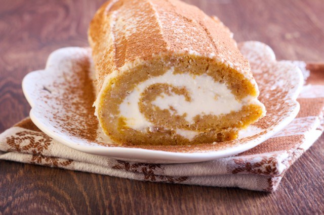 Roulade Cake, Cream Cheese